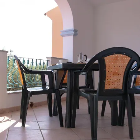 Comfy Flat With Terrace And Pool * קאלה ליברוטו