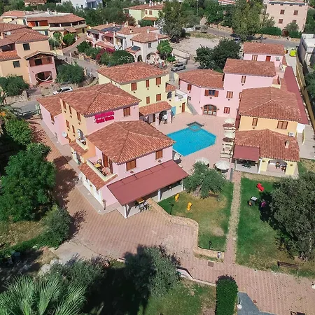 Comfy Flat With Terrace And Pool * קאלה ליברוטו