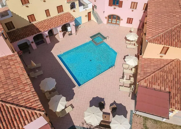 Lejlighed Comfy Flat With Terrace And Pool